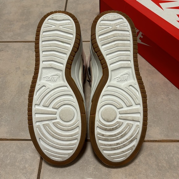 Nike Dunk High Up - Picture 7 of 9